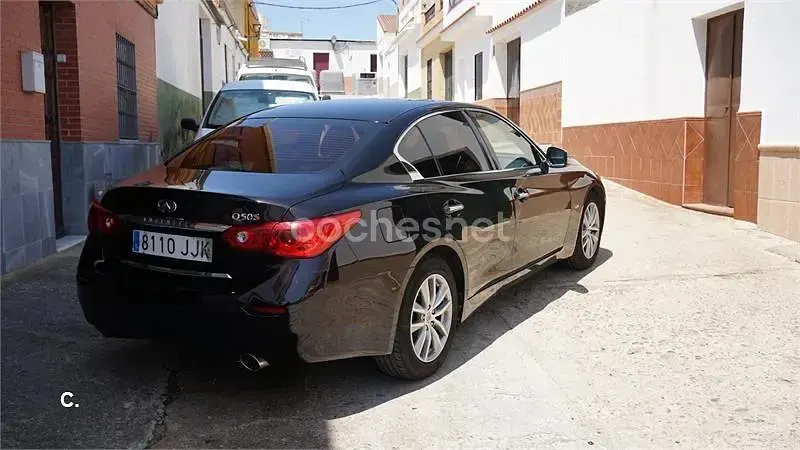 Usado Infiniti Q50 170 CV (125 kW) 2015 Negro Berlina