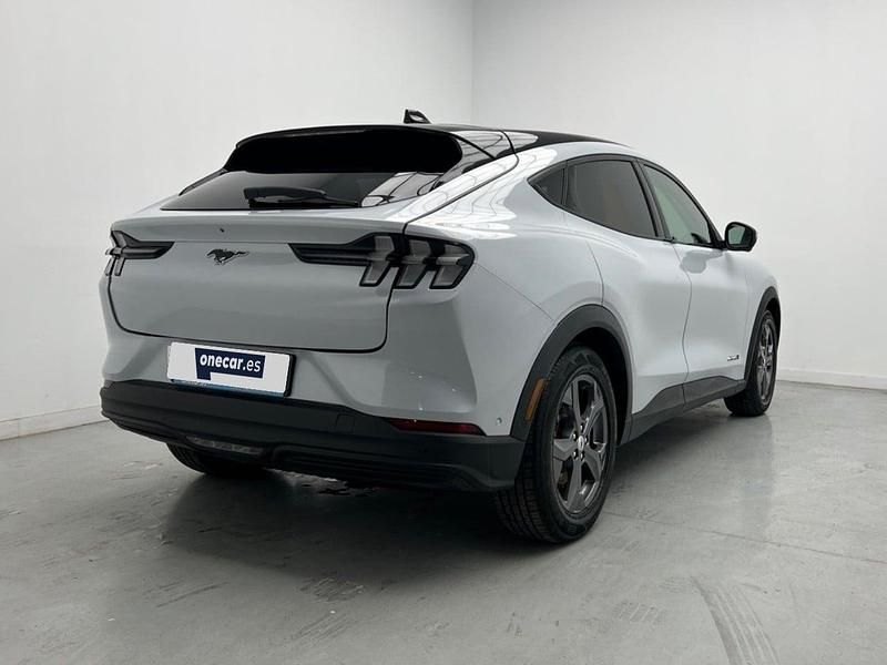 Usado Ford Mustang Mach-E Extended Range 216 kW (294 CV) 2021 Blanco SUV