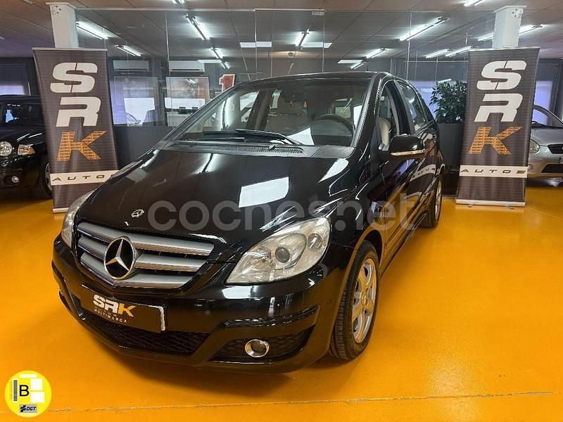Negro Usado 2011 Mercedes B180 Monovolumen | 5450 € (Precio justo) - Imagen 1/4