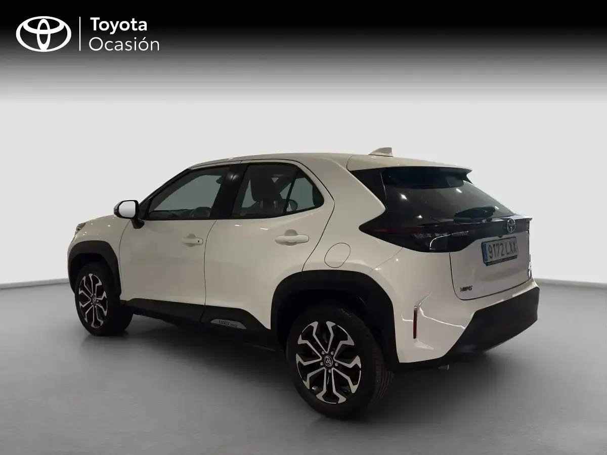 Usado Toyota Yaris Cross Active 116 CV (85 kW) 2022 Blanco SUV