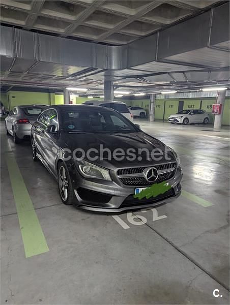 Usado Mercedes CLA200 Shooting Brake 136 CV (100 kW) 2016 Gris / plata Familiar
