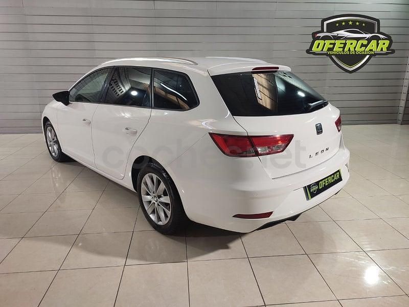 Usado Seat Leon Style 115 CV (84 kW) 2018 Blanco Familiar