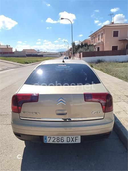 Usado Citroën C5 110 HP (80 kW) 2006 Bege Sedan