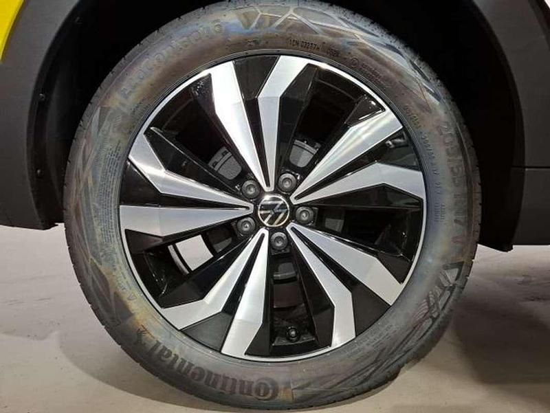 Usado VW T-Cross 95 CV (69 kW) 2024 Amarillo SUV