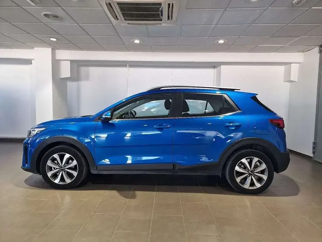 Usado Kia Stonic 101 CV (74 kW) 2022 Azul SUV