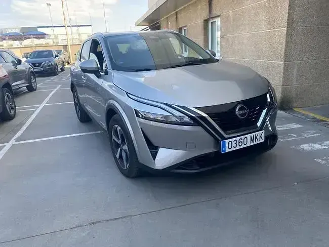 Usado Nissan Qashqai N-Connecta 190 CV (139 kW) 2023 Gris SUV