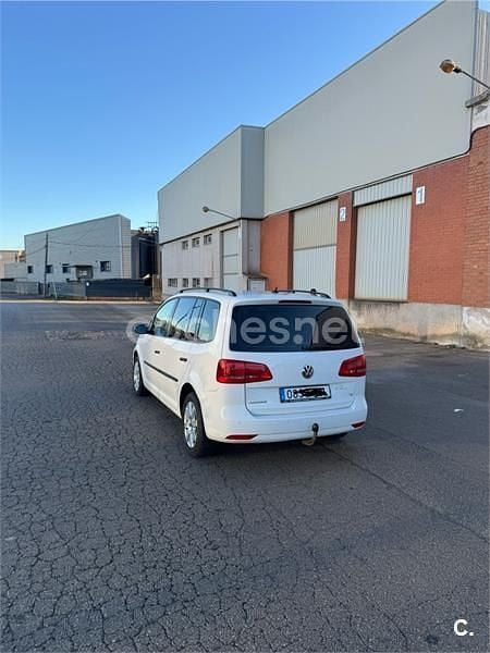 Usado VW Touran Edition 105 CV (77 kW) 2010 Blanco Monovolumen