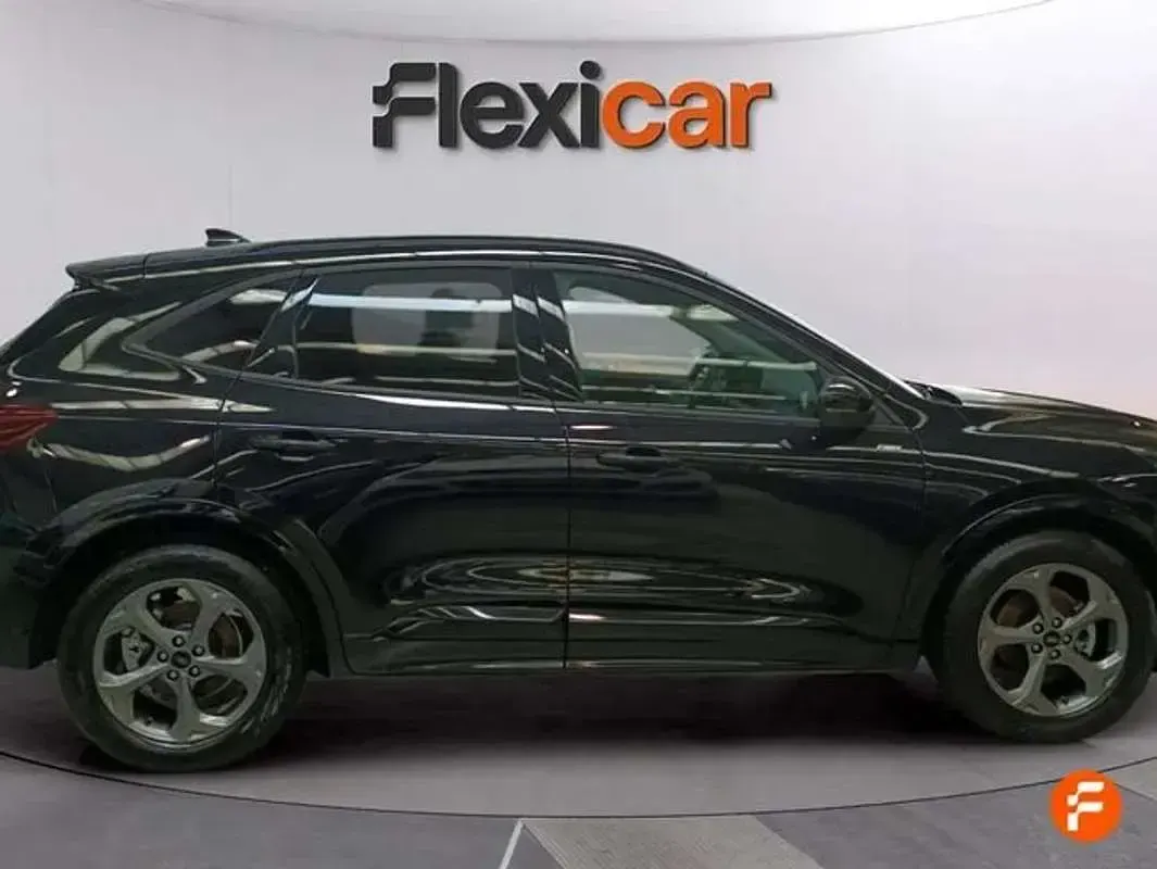Usado Ford Kuga ST-Line 150 CV (110 kW) 2025 Negro SUV