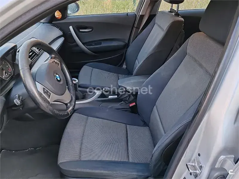 Usado BMW 116 115 CV (84 kW) 2005 Gris / plata Utilitario