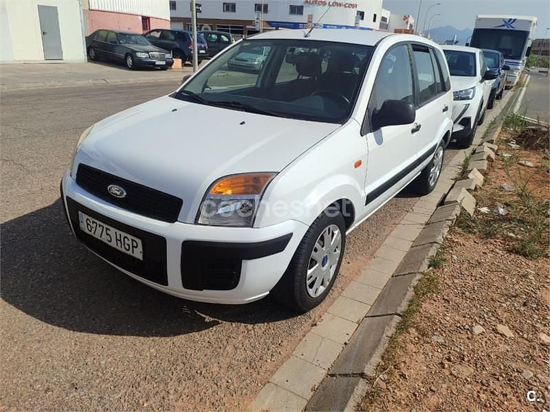 Usado Ford Fusion 80 CV (58 kW) 2011 Blanco Berlina