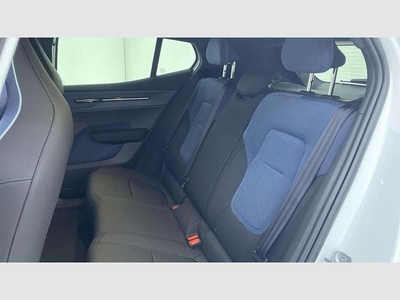 Usado Volvo EX30 Plus 200 kW (272 CV) 2024 Blanco SUV