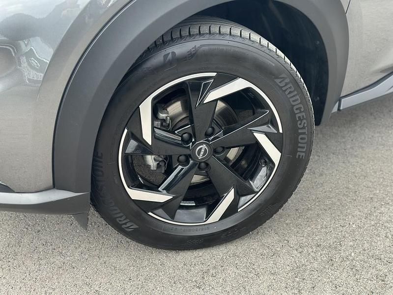 Usado Nissan Juke 115 CV (84 kW) 2024 Gris metalico SUV