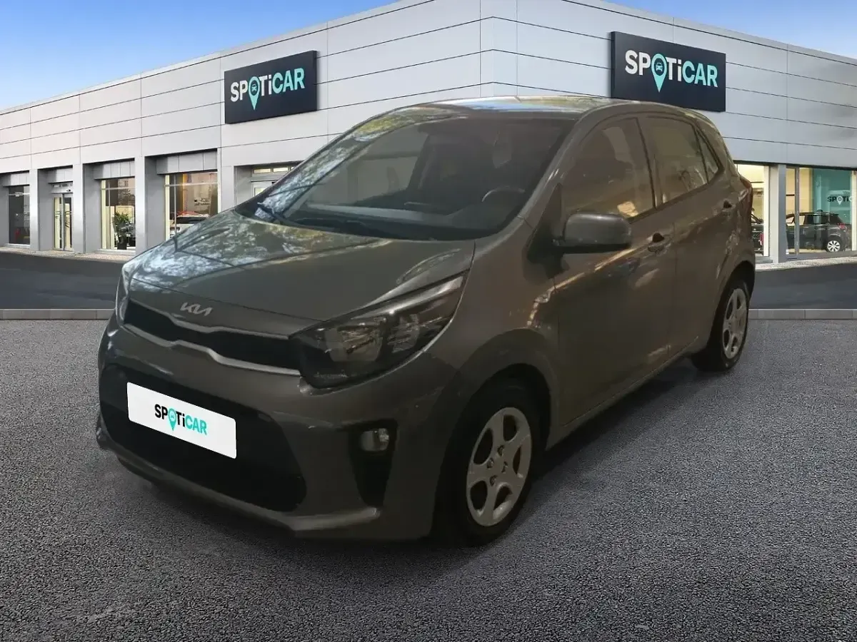Usado Kia Picanto 67 CV (49 kW) 2024 Gris Utilitario