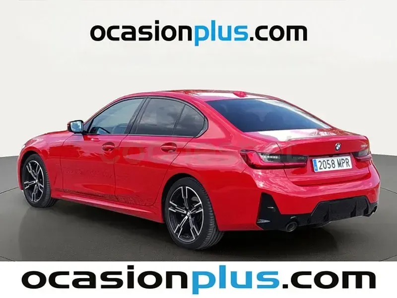 Usado BMW 318 150 CV (110 kW) 2024 Rojo Berlina