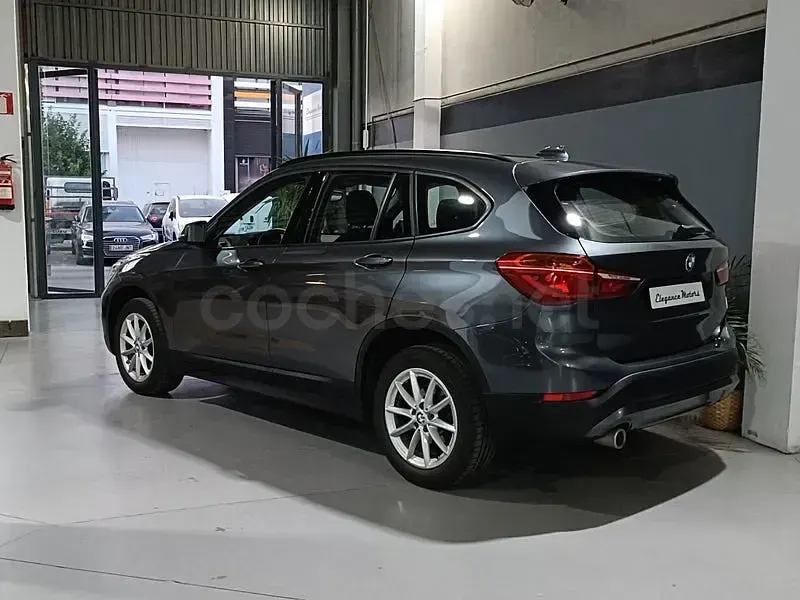 Usado BMW X1 136 CV (100 kW) 2020 Gris / plata SUV