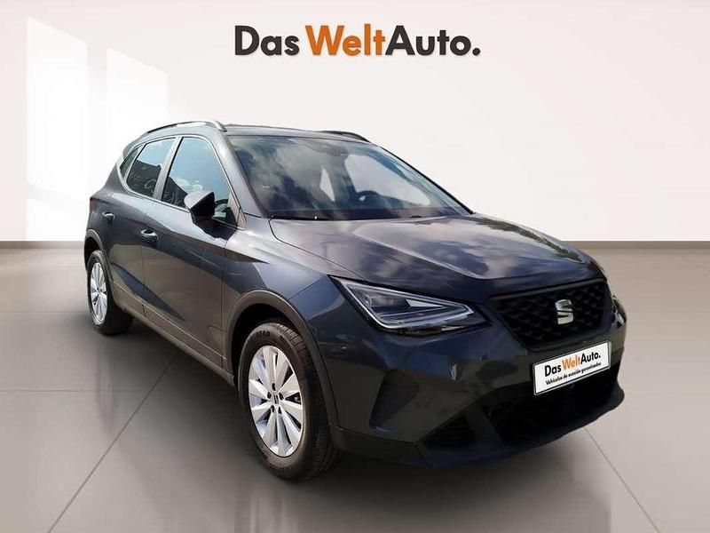Gris Usado 2024 Seat Arona Style SUV | 21.500 € (Un poco caro) - Imagen 1/4