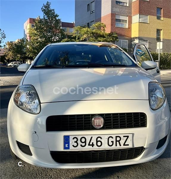 Blanco Usado 2009 Fiat Punto Classica Utilitario | 3300 € - Imagen 1/1