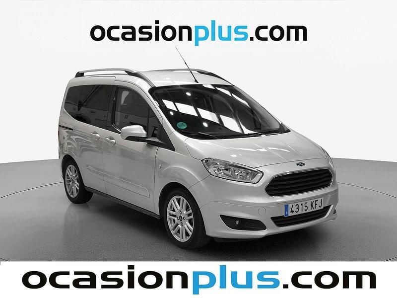 Usado Ford Tourneo Courier Titanium 100 CV (73 kW) 2017 Gris plata Monovolumen