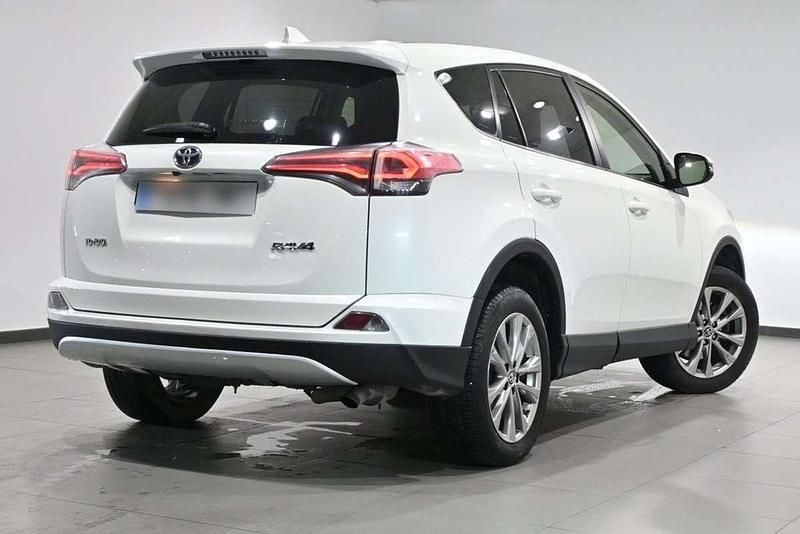 Begagnad Toyota RAV4 Advance 143 HK (105 kW) 2016 Vit SUV