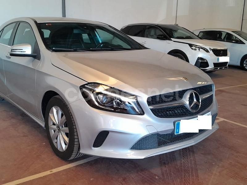 Gris / plata Usado 2018 Mercedes A200 Berlina | 16.900 € (Buen precio) - Imagen 1/4
