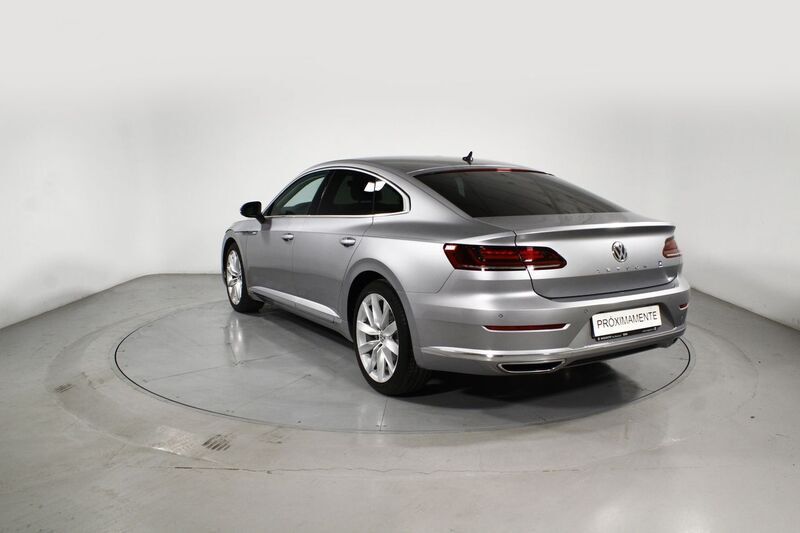 Usado VW Arteon Elegance 190 CV (139 kW) 2018 Plata Berlina