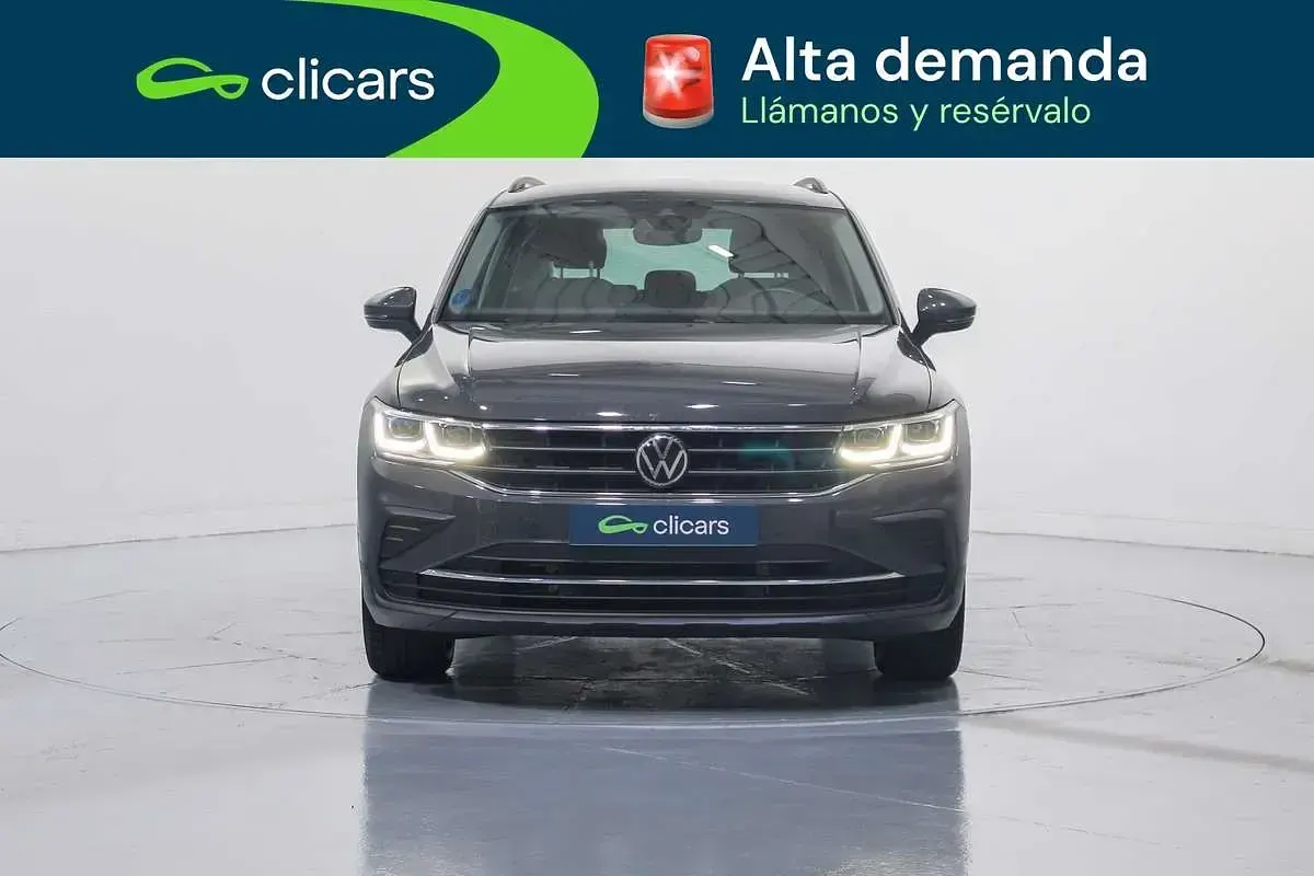 Usado VW Tiguan Life 245 CV (180 kW) 2022 Gris SUV
