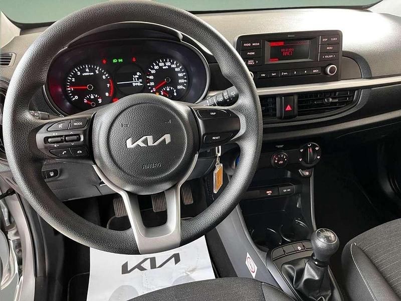 Usado Kia Picanto 67 CV (49 kW) 2024 Gris Utilitario