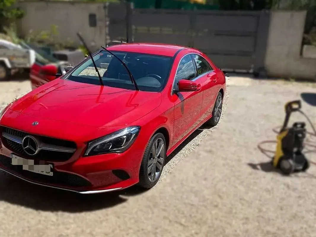 Usado Mercedes CLA200 156 CV (114 kW) 2017 Rojo Coupe