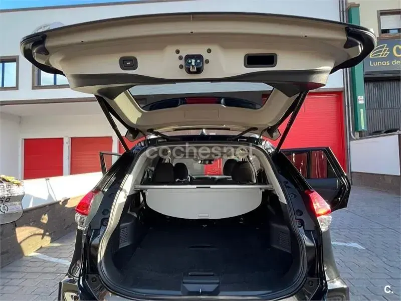 Usado Nissan X-Trail N-Connecta 163 CV (119 kW) 2018 Negro SUV