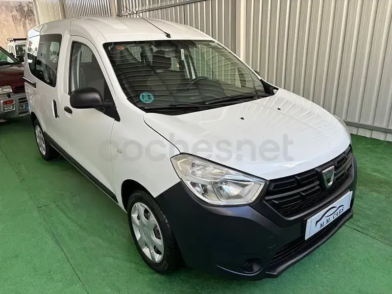 Usado Dacia Dokker Ambiance 75 CV (55 kW) 2017 Blanco Monovolumen