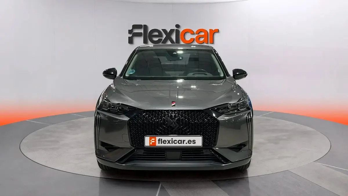 Usado DS Automobiles DS3 Crossback Performance 131 CV (96 kW) 2023 Gris SUV