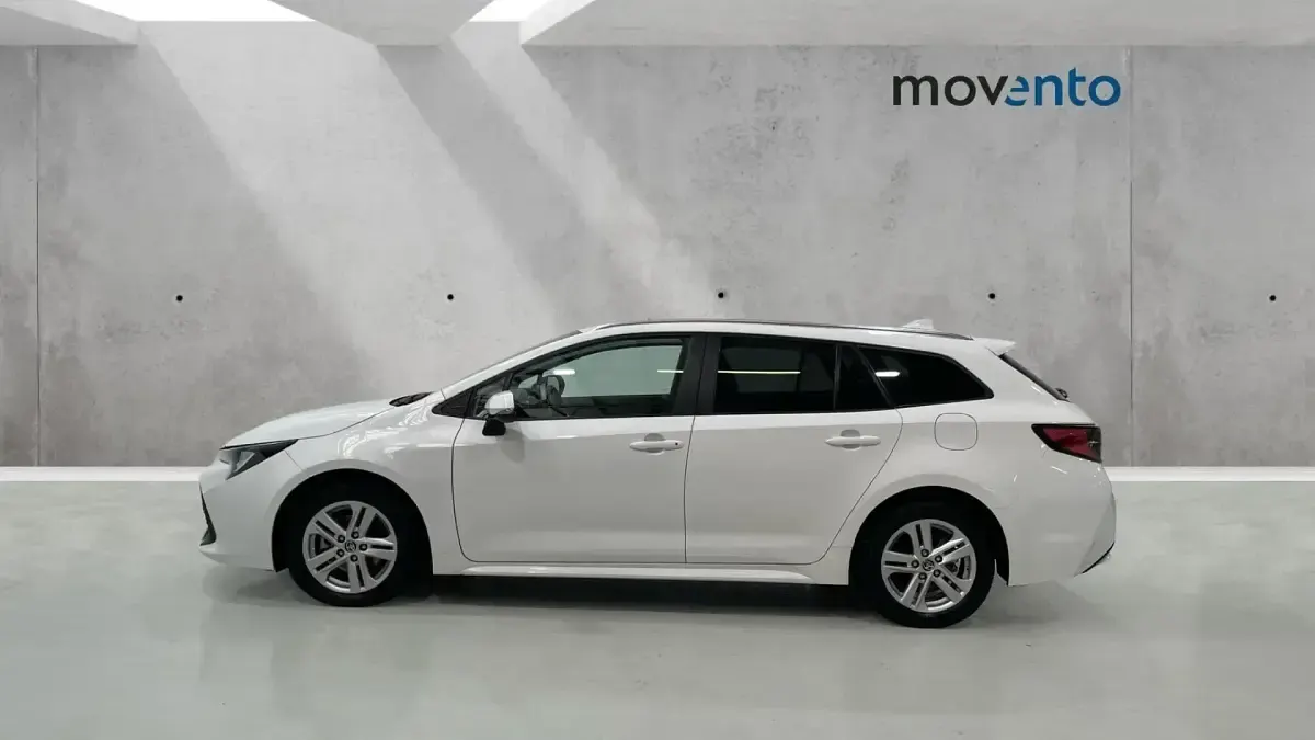 Usado Toyota Corolla Active 140 CV (102 kW) 2023 Blanco Familiar