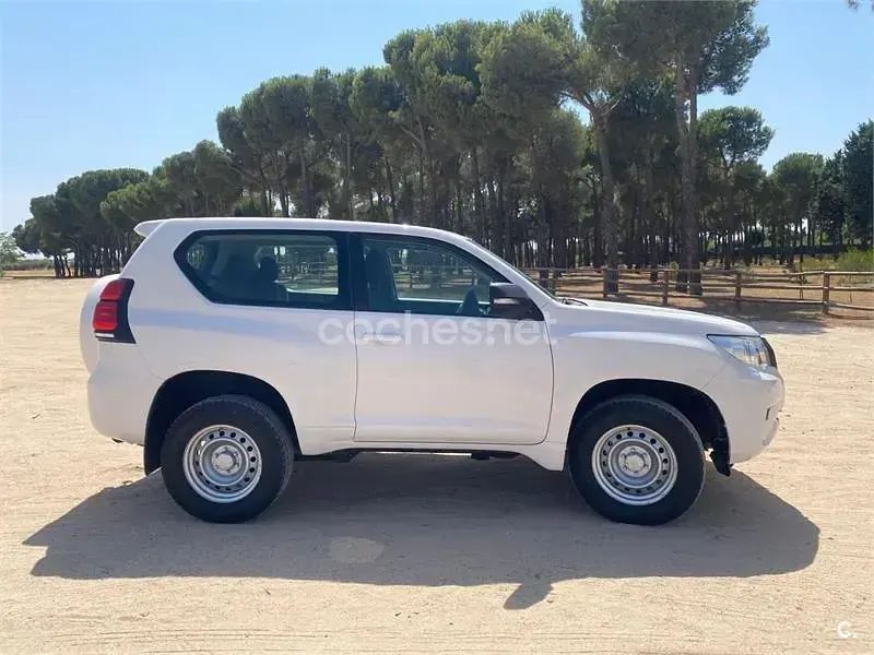 Usado Toyota Land Cruiser 177 CV (130 kW) 2020 Blanco SUV