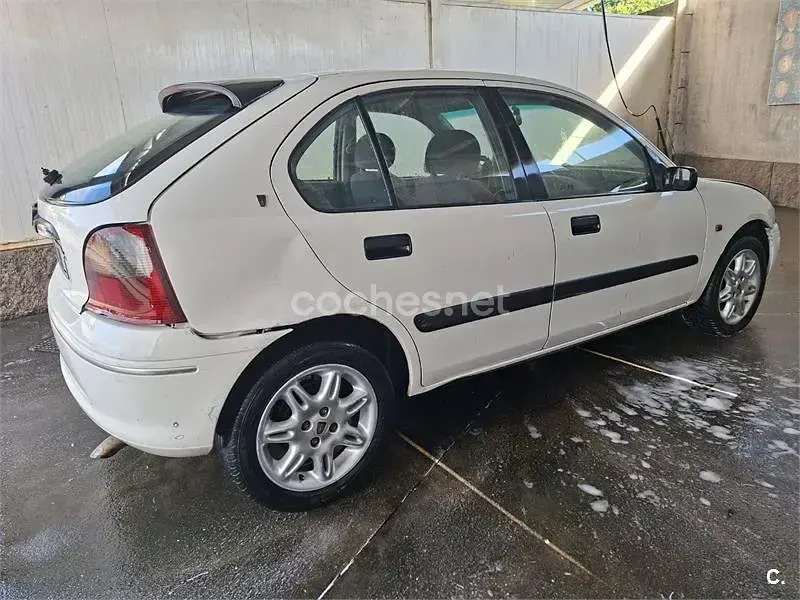 Usado Rover 220 86 CV (63 kW) 1998 Blanco Berlina