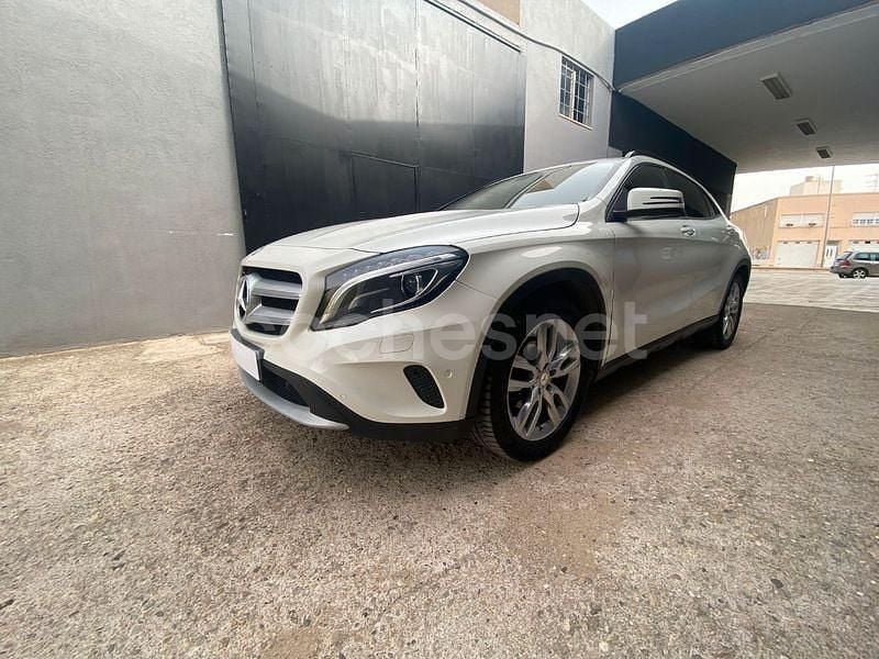 Usado Mercedes GLA200 Urban 136 CV (100 kW) 2015 Blanco SUV
