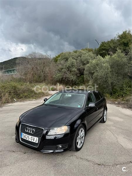 Usado Audi A3 Ambition 140 CV (102 kW) 2010 Negro Utilitario