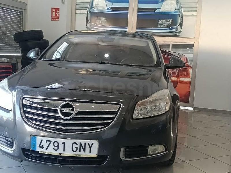 Usado Opel Insignia Cosmo 160 CV (117 kW) 2010 Negro Berlina