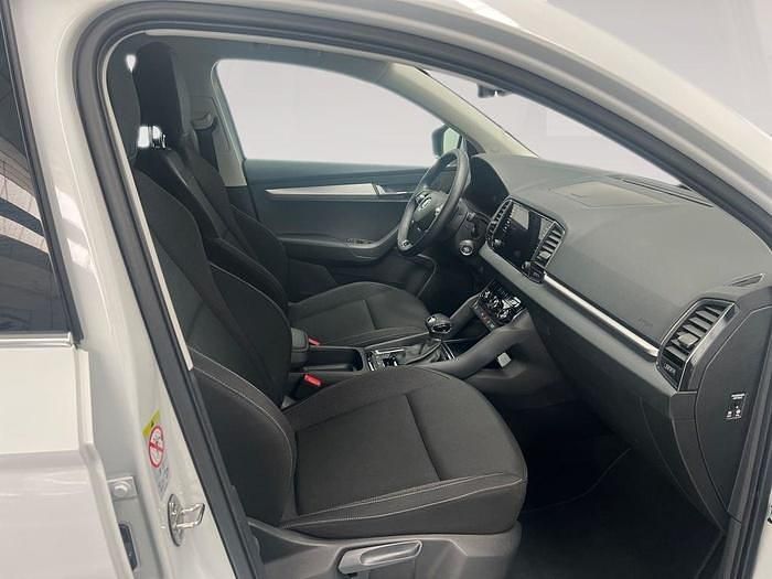 Usado Skoda Karoq Selection 150 CV (110 kW) 2024 Blanco SUV