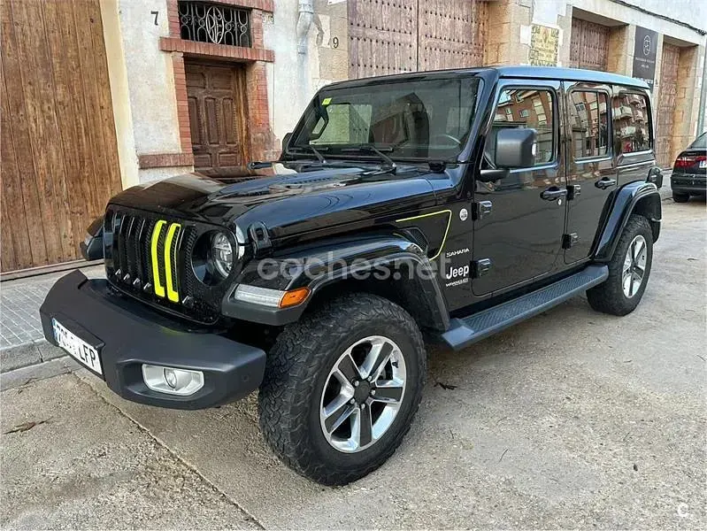 Usado Jeep Wrangler Sahara 200 CV (147 kW) 2020 Negro SUV