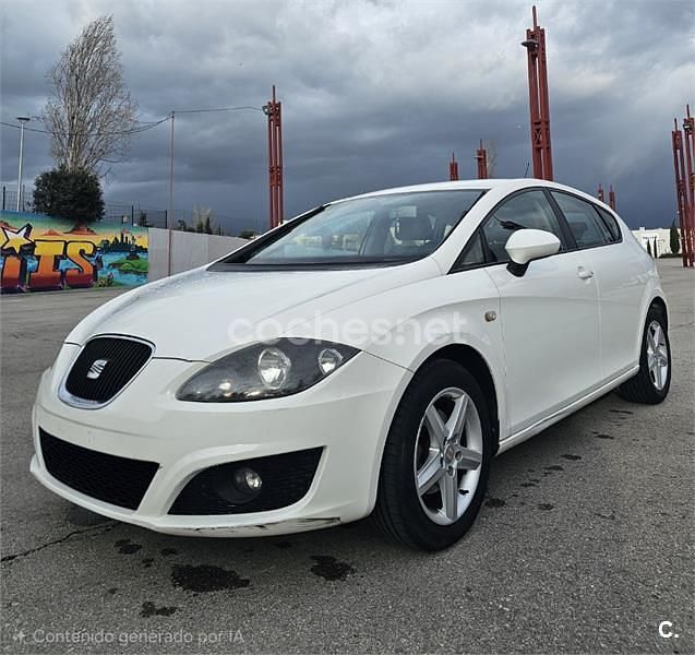 Usado Seat Leon Reference 105 CV (77 kW) 2010 Blanco Utilitario