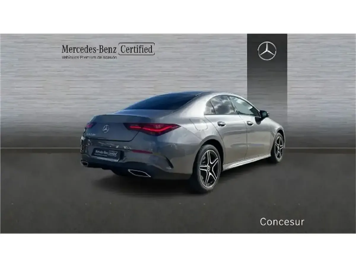 Usado Mercedes CLA250e 218 CV (160 kW) 2025 Gris Coupe