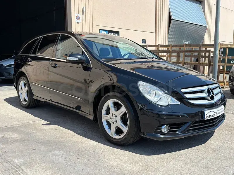 Usado Mercedes R320 224 CV (164 kW) 2008 Negro Familiar