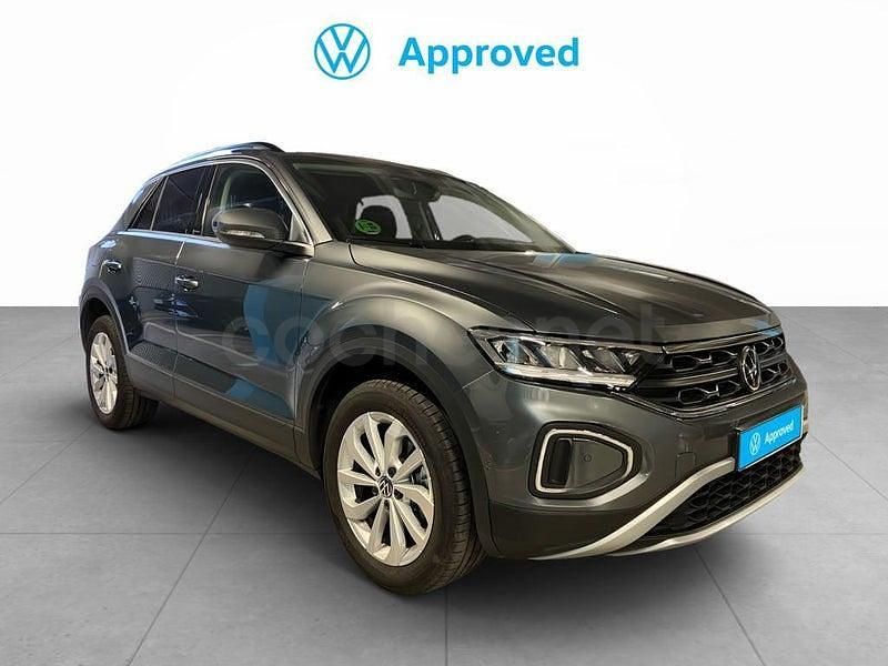 Gris / plata Usado 2025 VW T-Roc Life SUV | 25.190 € (Precio justo) - Imagen 1/4