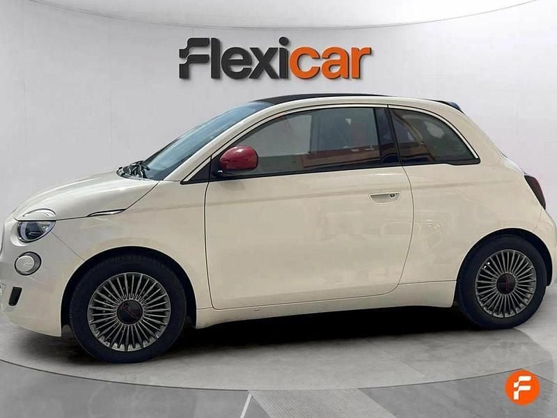 Usado Fiat 500e Red 69 kW (95 CV) 2022 Blanco Berlina