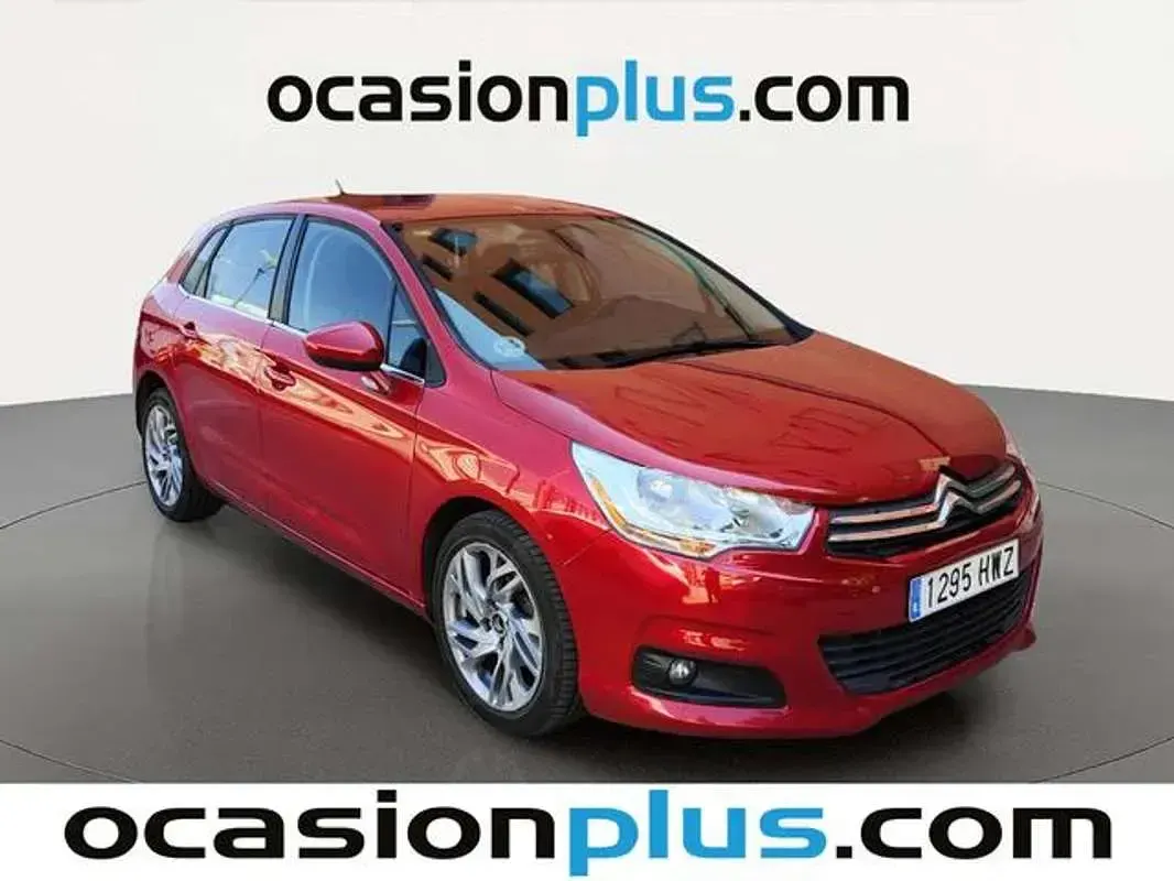 Usado Citroën C4 92 CV (67 kW) 2014 Rojo Utilitario