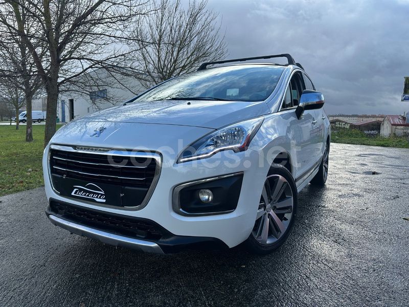 Usado Peugeot 3008 Allure 115 CV (84 kW) 2014 Blanco Berlina