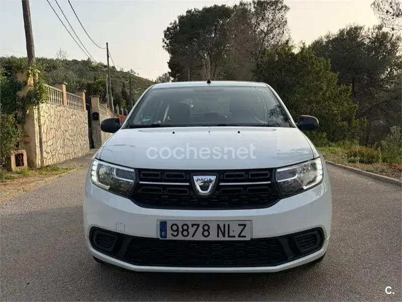 Usado Dacia Sandero Lauréate 90 CV (66 kW) 2017 Blanco Berlina