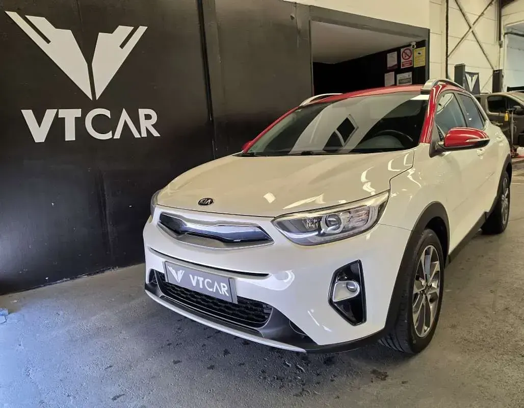 Usado Kia Stonic 101 CV (74 kW) 2020 Blanco SUV