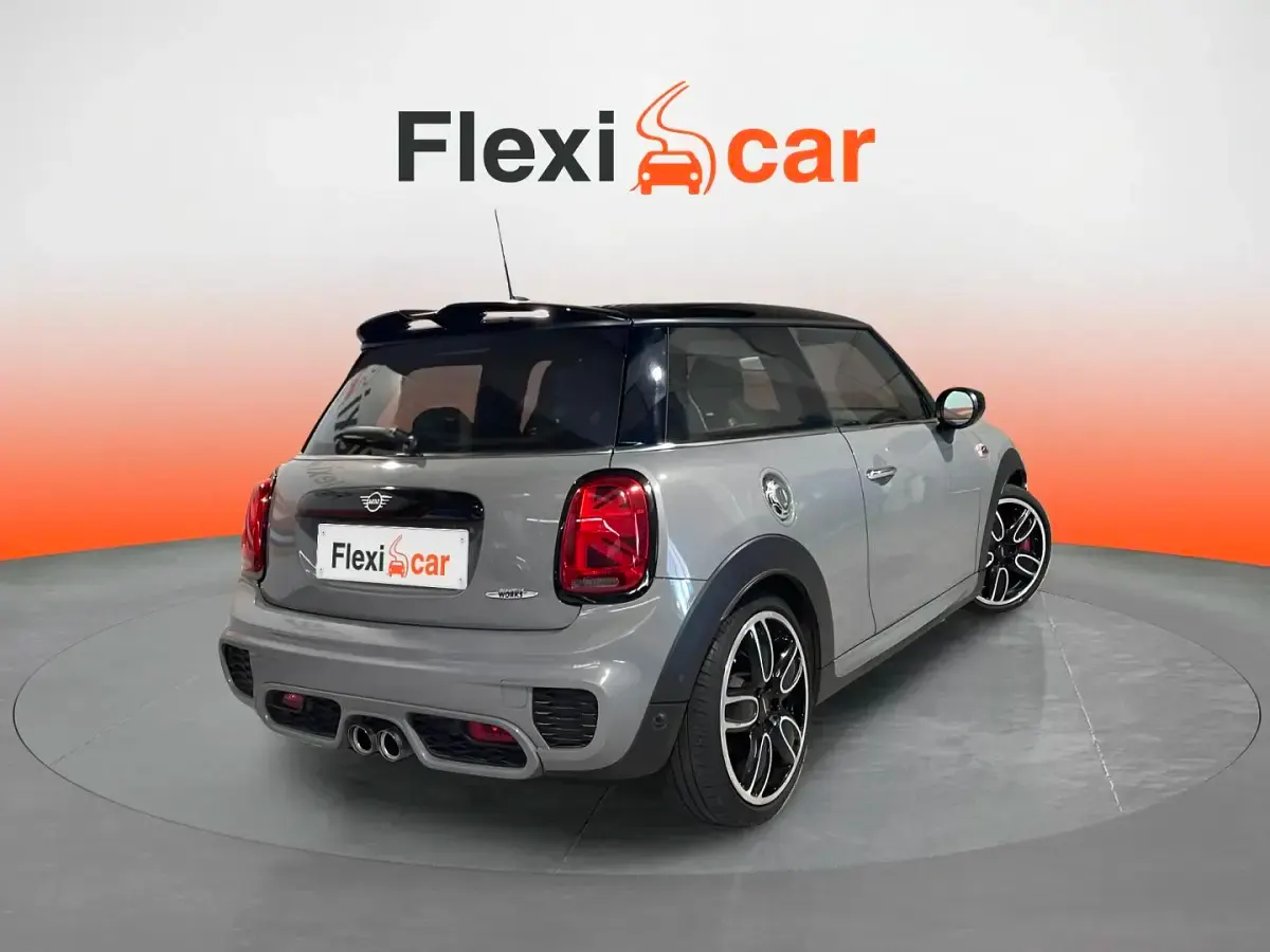 Usado Mini John Cooper Works 231 CV (169 kW) 2019 Gris Utilitario