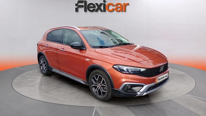 Usado Fiat Tipo Life 102 CV (75 kW) 2021 Naranja Familiar